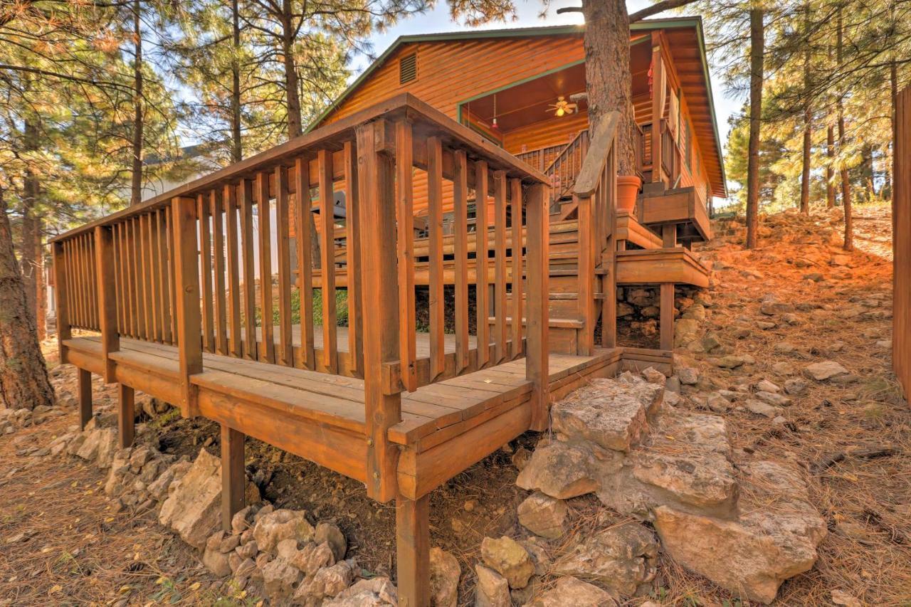 Rustic Cabin With Deck About 4 Mi To Old Town Flagstaff! Exterior photo